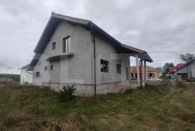 Casa de 140 mp, pe 2 nivele, 4 camere, oras Beclean - 10