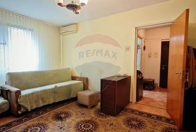 Apartament cu 2 camere de vanzare I Metrou 1 Decembrie 1918 - 2