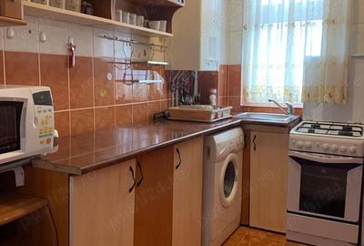 Apartament cu 3 camere decomandat, mobilat în 9 Mai - 5