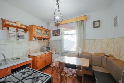 De vanzare apartament cu 2 camere in zona Rogerius, str Milcovului - 5