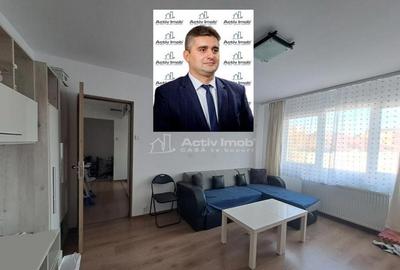Apartament cu 3 camere semidecomandat în Micro II - 3