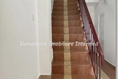 De inchiriat vila cu 7 camere, zona Mamaia Nord - 13