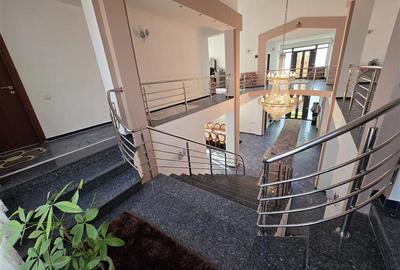 Casă individuală cu 10 camere cu Canalizare în Craiovița Nouă - 14