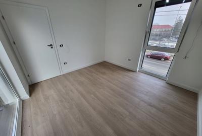 Comision 0%. Langa Iulius Mall. Zid despartitor dublu. Finisaje premium - 25