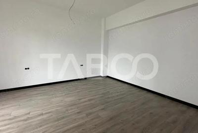 Apartament cu 3 camere semidecomandat în Turnișor - 6