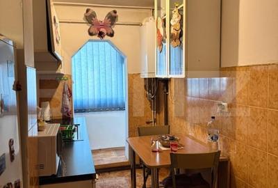 Apartament de vanzare, cu 2 camere, decomandat, zona Bartolomeu - 3