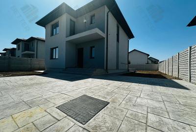 Casă cu 4 camere cu Teren 450 Mp în Berceni