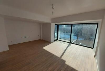 Apartament cu 3 camere decomandat în 13 Septembrie - 1