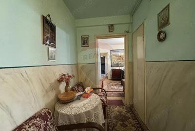 Apartament cu 3 camere semidecomandat în Mediaș - 6