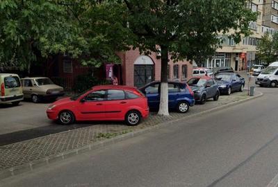 Apartament cu 4 camere decomandat în Republicii - 1