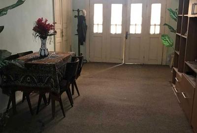 Casă cu 4 camere în Poiana - 2