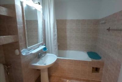 UNIRII CENTRAL, 4 camere-decomandat- Bloc MONOLIT - PROPRIETAR - 8