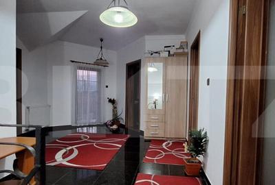 Casă cu 5 camere cu Teren 700 Mp în Lazuri - 4