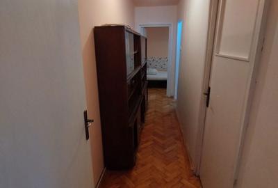 Apartament cu 3 camere semidecomandat în Central - 2