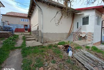 Casă cu 2 camere cu Teren 720 Mp în Central - 2