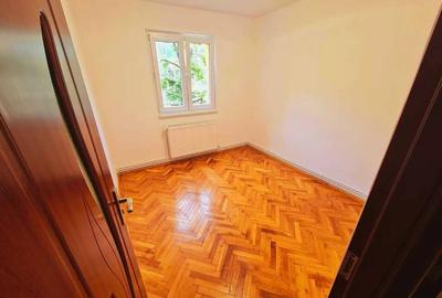 Apartament cu 2 camere semidecomandat în Griviței