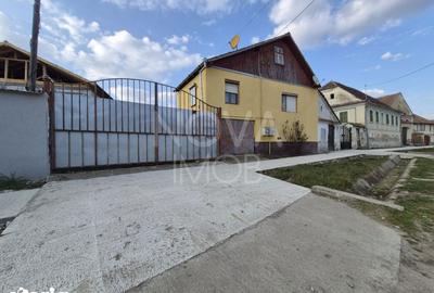Casă cu 3 camere cu Canalizare în Marpod - 3