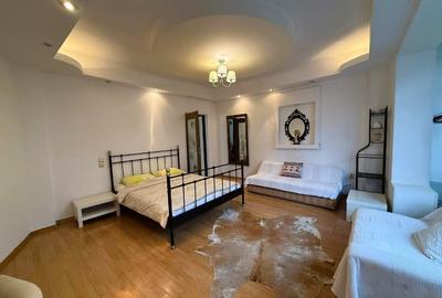 Apartament cu 3 camere semidecomandat în Universitate - 1