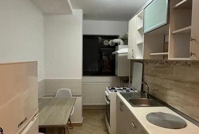 Garsonieră decomandată în Central