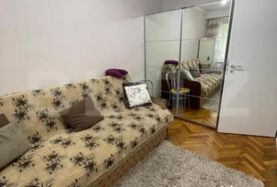 Apartament cu 3 camere semidecomandat în Central - 1