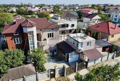 Casă cu 8 camere în Schitu - 6