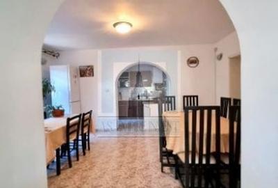 Casa/Villa 10 camere ,322 mp utili, teren 796 mp- zona 7 scari/ Sacele - 5