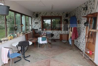 Casă cu 7 camere cu Teren 1700 Mp în Central - 1