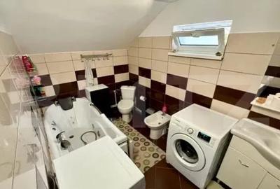 Casă cu 5 camere cu Teren 336 Mp în Central