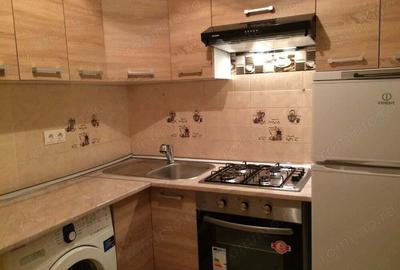 Apartament cu 3 camere decomandat în Apărătorii Patriei - 1