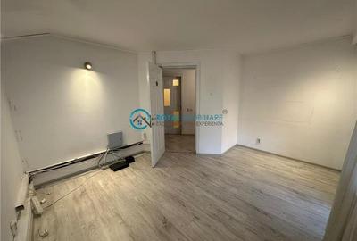 Casă individuală cu 6 camere cu Canalizare în Democrației - 6