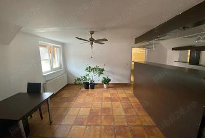 Spațiu comercial, de 90 mp, în Florești