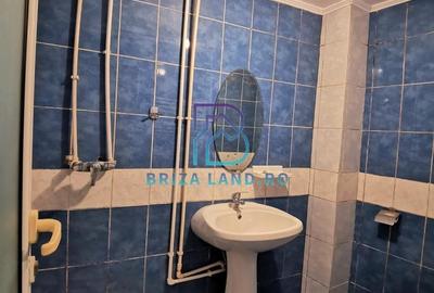 Soseaua  Chitilei, Crusovat, casa P+Pod, sup. 238mp, 9 camere - 3 apartamente - 18