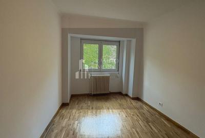 Apartament cu 4 camere semidecomandat în Unirii - 17