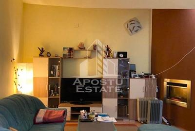Casa +Spatiu comercial + apartament studio