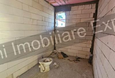 Casă cu 4 camere cu Teren 1250 Mp în Băiculești - 10