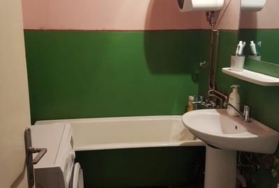 Apartament cu 2 camere semidecomandat, mobilat în Micro I - 7