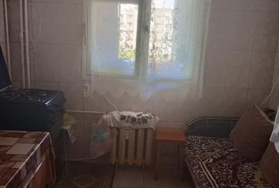 Apartament cu 3 camere semidecomandat în Olteniței - 8