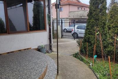 Casă individuală cu 5 camere cu Canalizare în Km 5 - 12