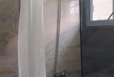 Casă cu 3 camere cu Teren 200 Mp în Brătianu - 1