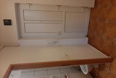 Garsonieră decomandată în Central - 2