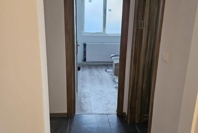 Apartament cu 2 camere decomandat în Piața Centrală - 2