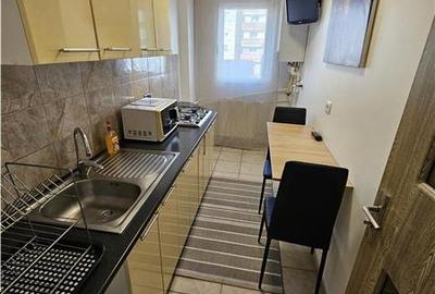 Garsonieră decomandată în 9 Mai - 2