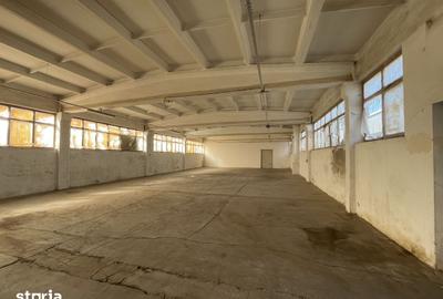 Spațiu comercial, de 558 mp, în Central - 4