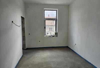 Casă cu Teren 400 Mp în Central - 6