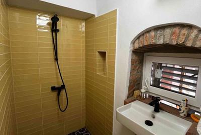 Casă cu 3 camere cu Teren 1000 Mp în Bazna - 3