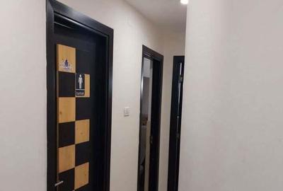 Spațiu comercial, de 214 mp, în Central - 18