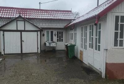Casă cu 3 camere cu Teren 2400 Mp în Central - 3