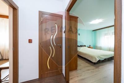 Apartament cu 3 camere decomandat, mobilat în Central - 9