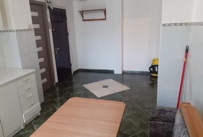 Apartament cu 2 camere decomandat în Decebal