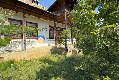 Casa + teren spatios de vanzare - Girov - 1